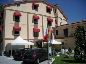Hotels in Capistrello